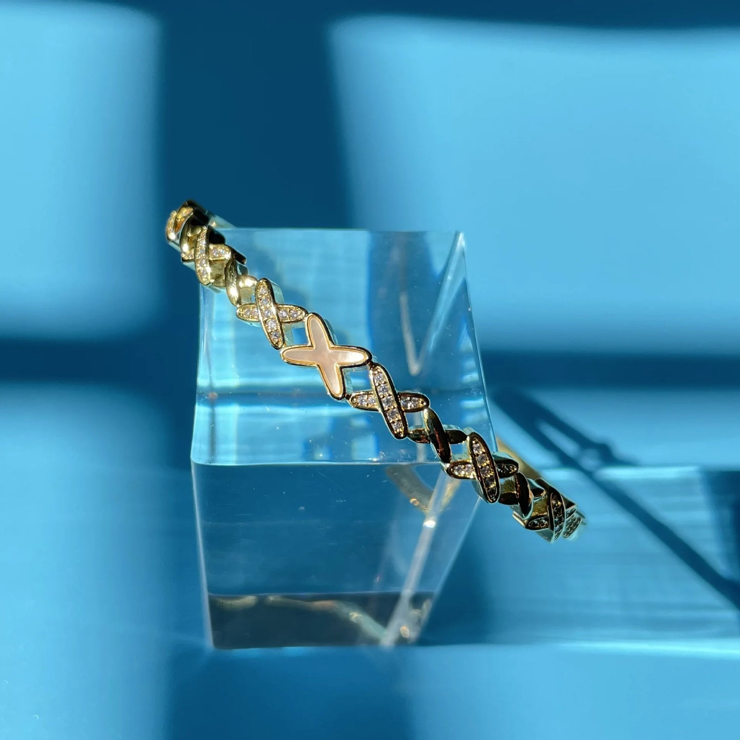 Sming Droshipping New 18K Gold Hot Sale Emerald Square 5A Zircon Bling Diamond Brass Bangle Jewelry Women